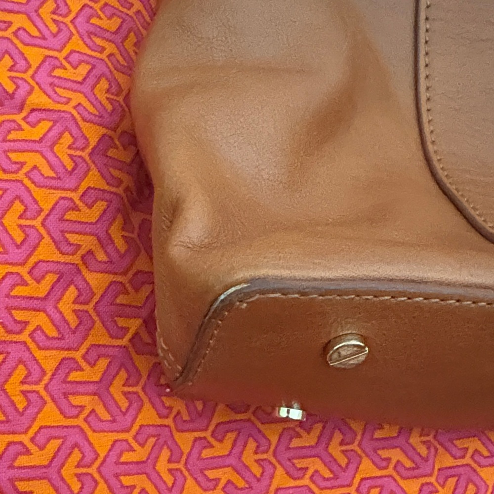 Vintage Tory Burch Cognac Leather Tote with Gold Hardware - Picture 6 of 11